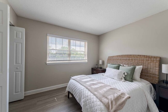 Bedroom - Collins Crossing Apartments