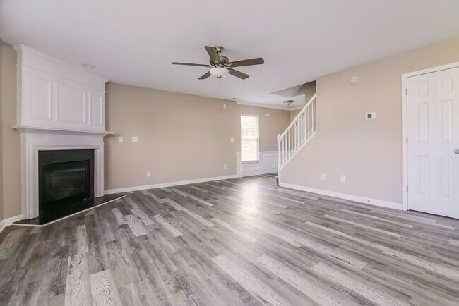 Foto del edificio - 5013 Reservoir Rd