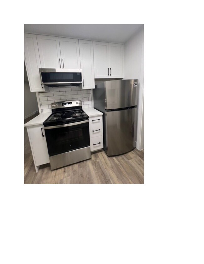 Building Photo - Unit #301 at Cumberland Park Apartments – Spacious Living in Guildford