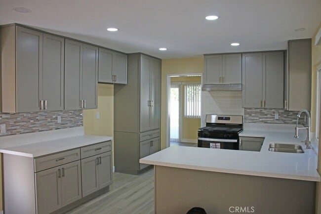 Building Photo - 2538 Alona St