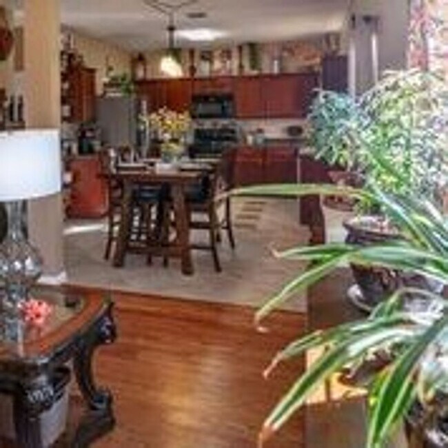 Foto del edificio - 3 Bedroom/2 bathroom coming soon to  Lebanon
