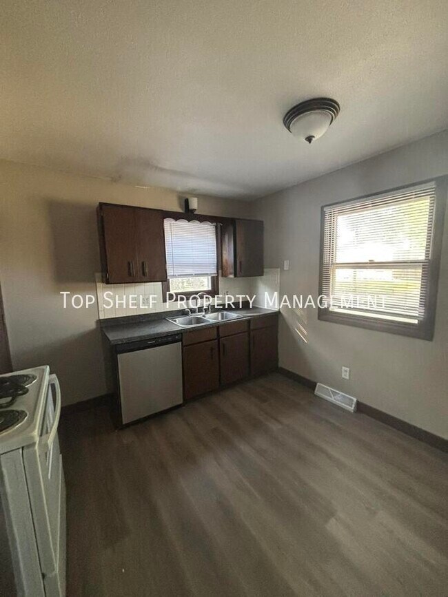 Foto del edificio - 4317 67th St