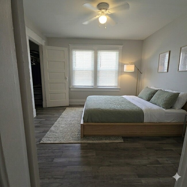 Building Photo - 3031 Boulevard Pl