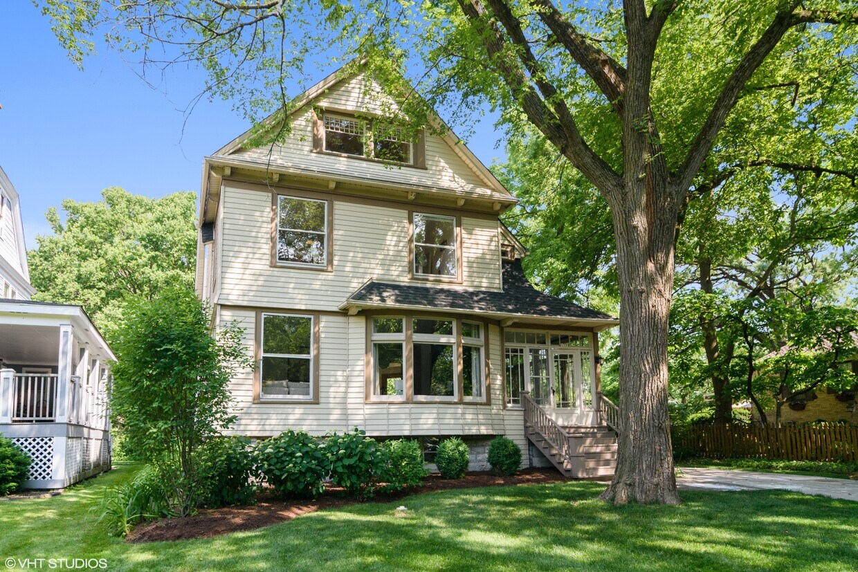 177 Scottswood Rd, Riverside, IL 60546 House Rental in Riverside, IL