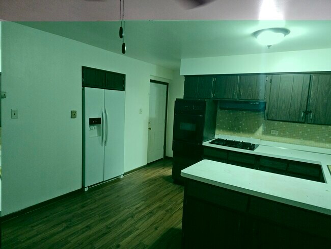 Cocina - 1860 State St