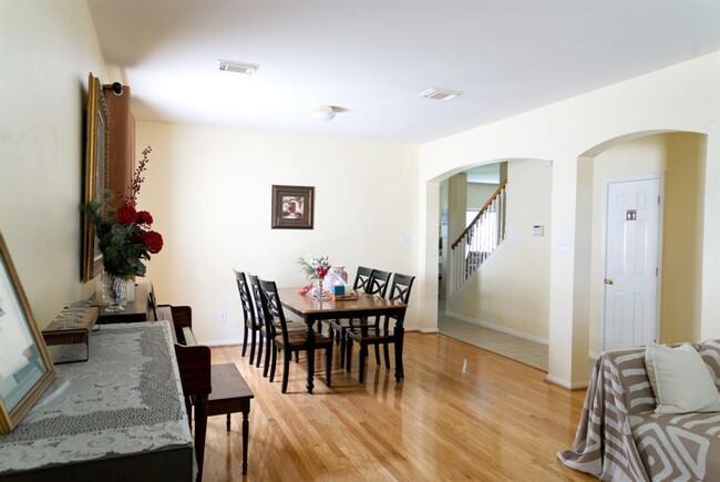 Foto del edificio - 5318 Lindenchase