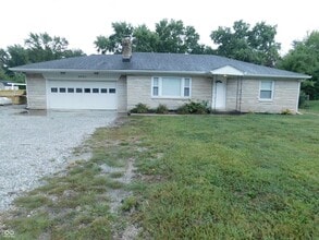 Building Photo - 6985 E County Rd 100 S