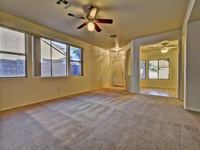 Foto del edificio - 3930 N 143rd Ln
