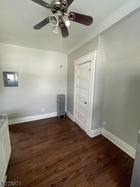 Building Photo - 218 3rd St