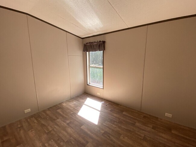 Foto del edificio - 980 Cedar Village Ln