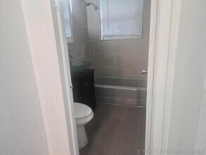Building Photo - 2032 NE 168th St
