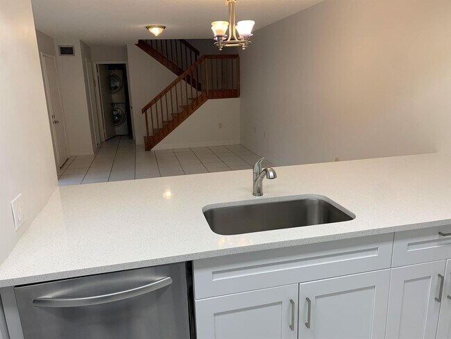 Foto del edificio - 3026 30th Ln