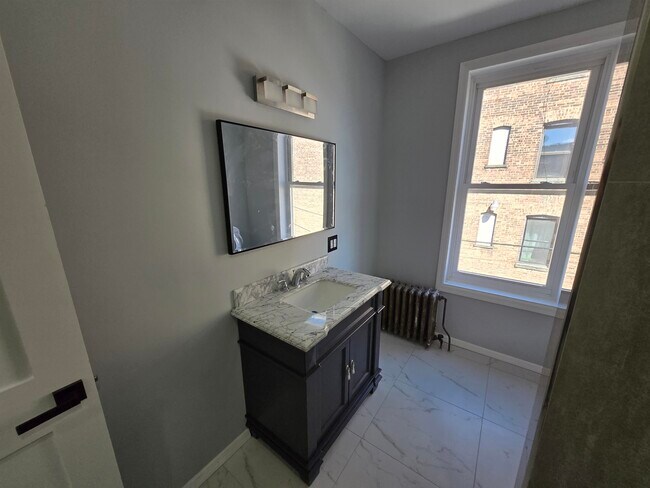Building Photo - 236 Fulton Ave