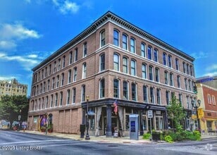 Building Photo - 564 S 4th St