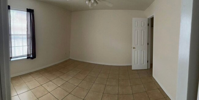 Building Photo - 105 Alyssa Dr