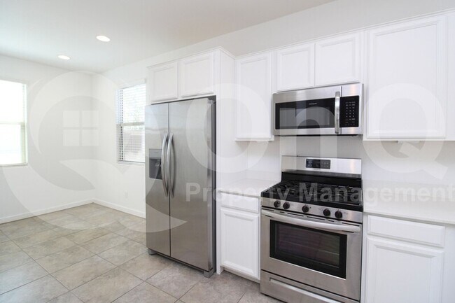 Foto del edificio - 16882 W Las Palmaritas Dr
