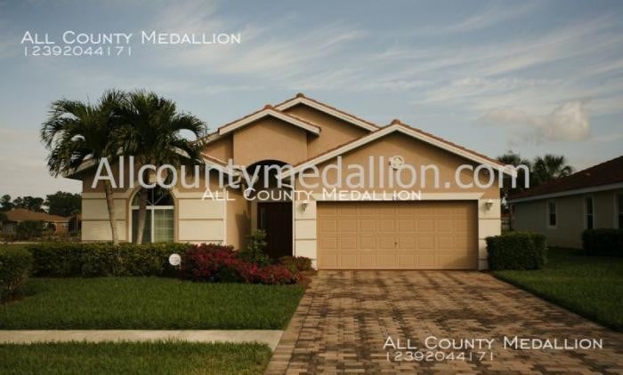 Primary Photo - 3 bedroom in North Fort Myers FL 33917