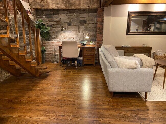 Sala de estar - 90 Commercial St