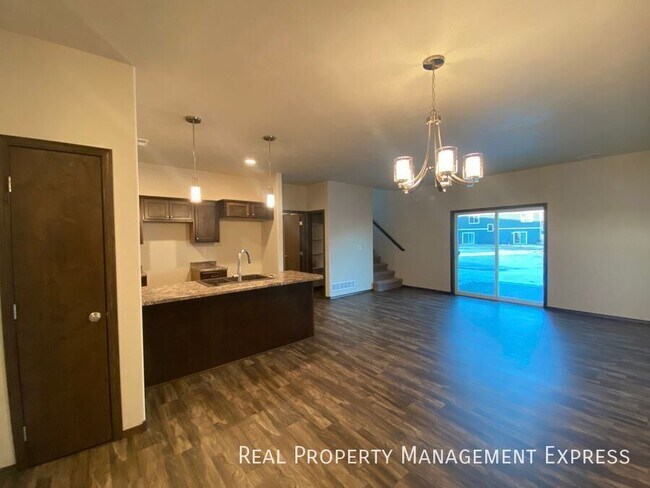 Foto del edificio - 3 Bed 2.5 Bath Townhome