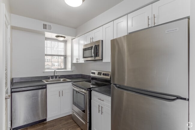 Interior Photo - Willowbrook