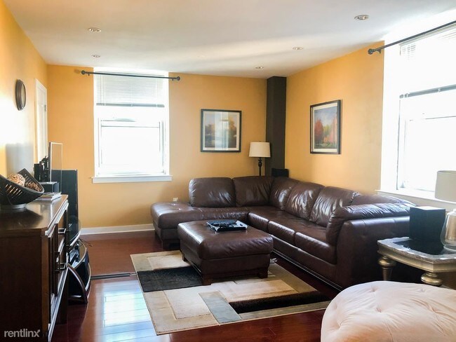 Foto del edificio - 111 S 15th St