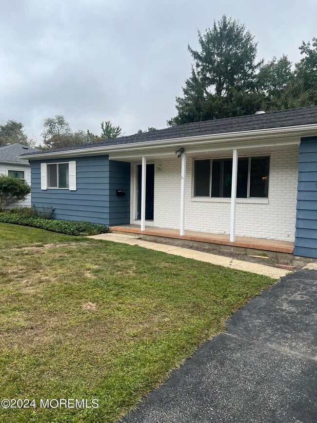 Building Photo - 25 Charlotteville Dr S