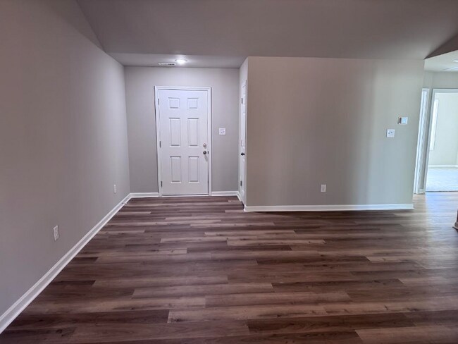 Foto del edificio - 303 Grand Oaks Dr