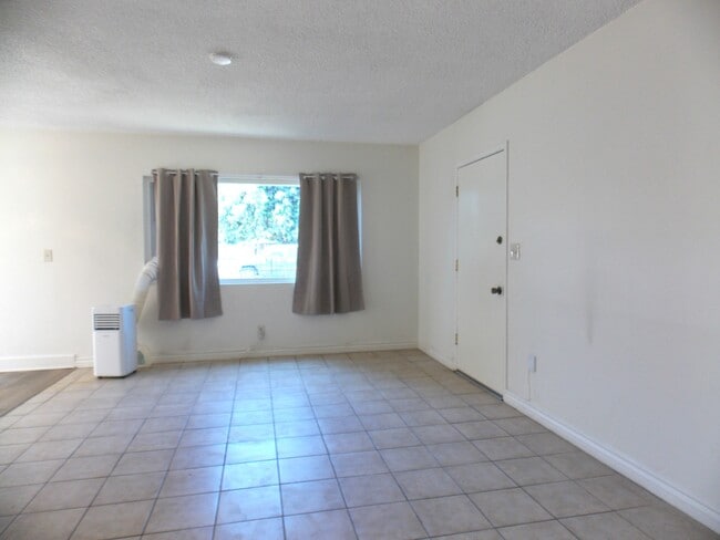 Building Photo - 2748 Maxson Rd