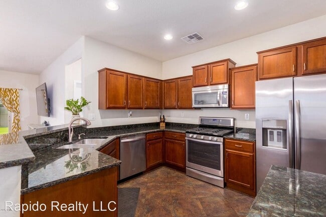 Building Photo - 3 br, 2 bath House - 10811 W El Cortez Pl