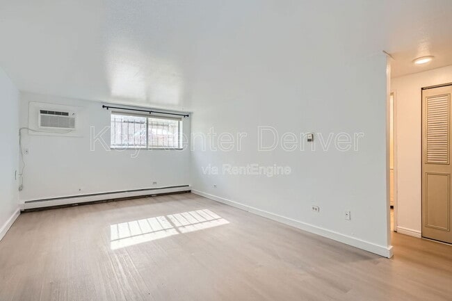 Building Photo - 65 N Clarkson St