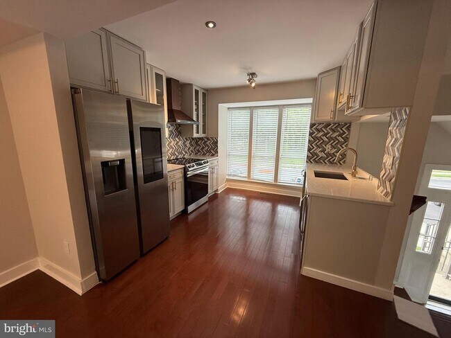 Foto del edificio - 7806 Whistling Pines Ct