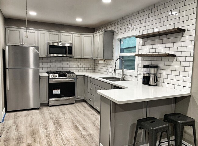 Foto del edificio - Renovated Studio in Downtown Sacramento! O...
