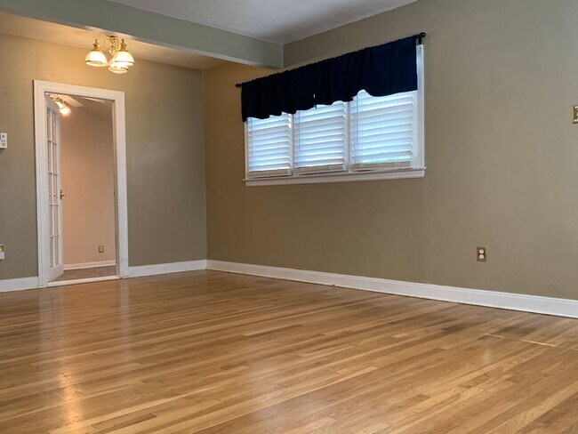 Foto del edificio - Amazing home in Tech Terrace