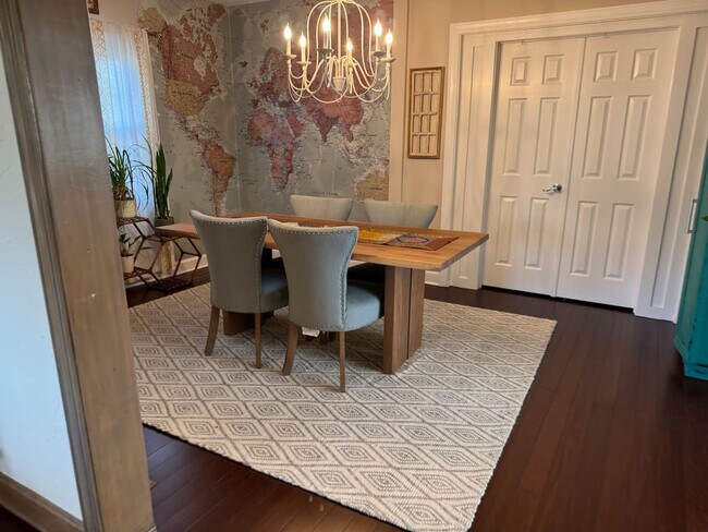 Building Photo - 10417 S Grant Ave