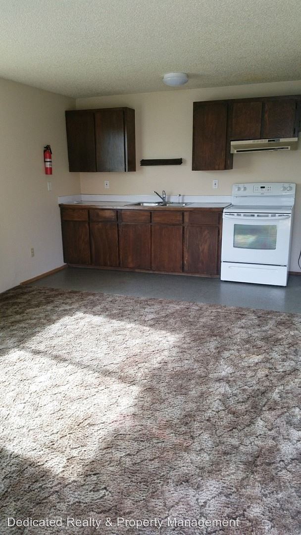 Foto del edificio - 1411 Roosevelt Ave