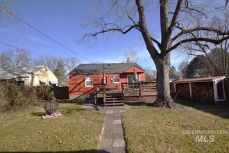 Building Photo - 1327 S Leadville Ave