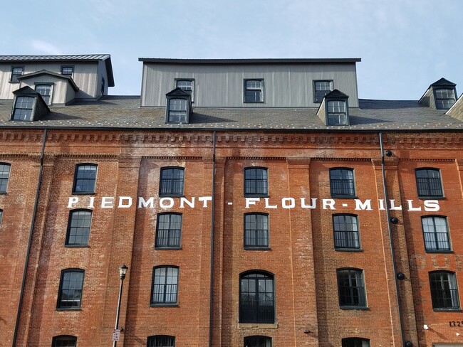 Foto del edificio - Piedmont Flour Mill Lofts