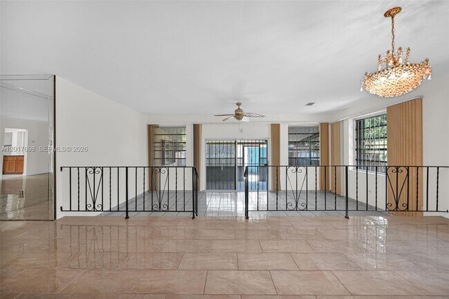 Foto del edificio - 244 NW 43rd St