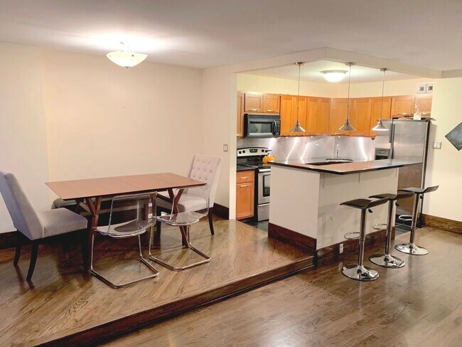 Foto del edificio - 3550 N Lake Shore Dr.