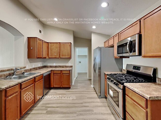 Building Photo - 16090 W Maricopa St