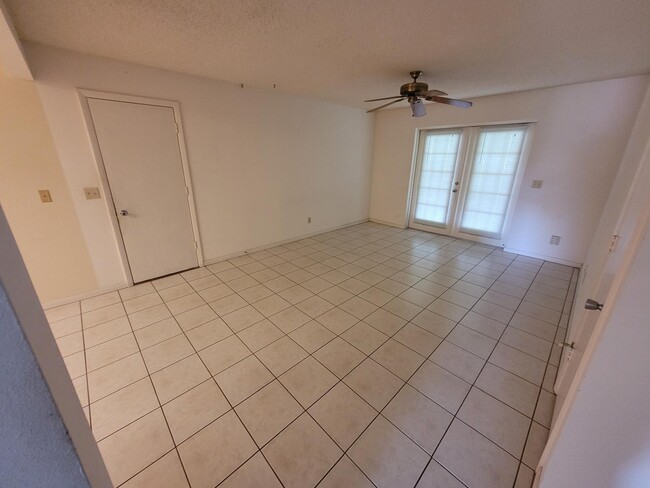 Building Photo - 8530 SW 90th St