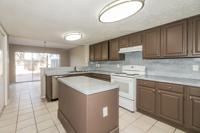 Foto del edificio - 9310 Westacre Pl