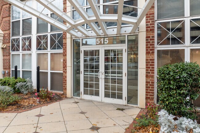 Building Photo - Park Plaza @ Belvidere