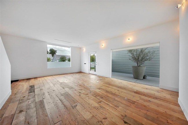 Foto del edificio - 230 W 25th St