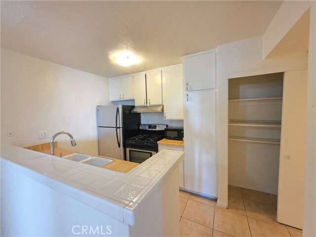 Foto del edificio - 18645 Hatteras St