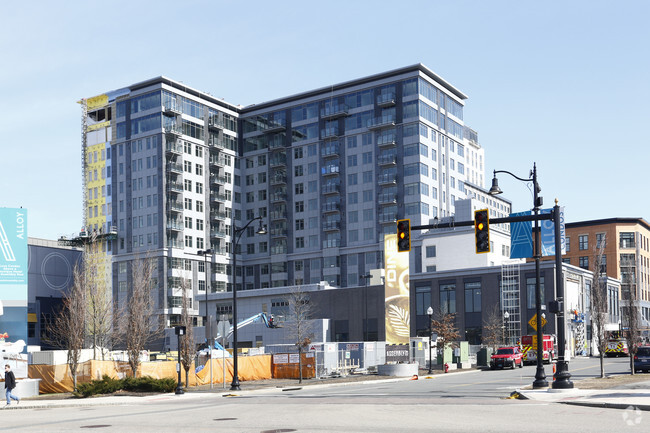 Building Photo - Alloy at Assembly Row