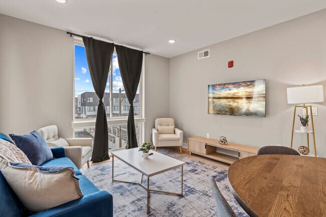 Building Photo - 916 N Delaware Ave