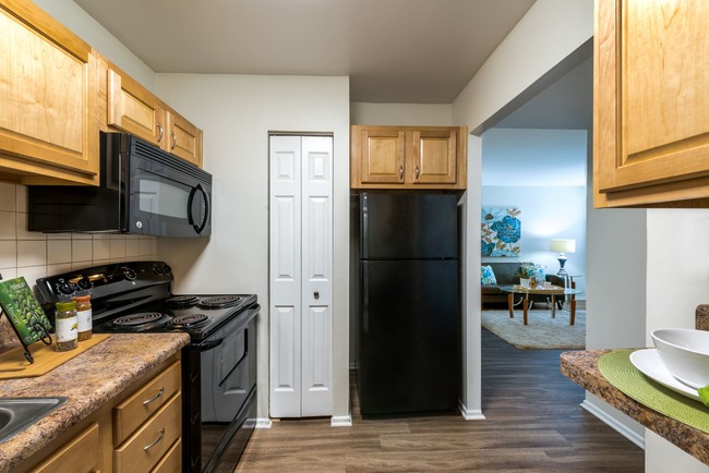 Pantry Space - Indian River Apartments and Townhomes