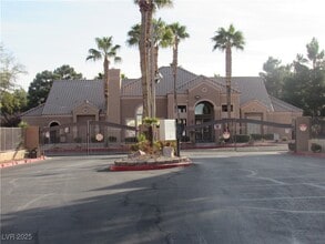 Building Photo - 8101 W Flamingo Rd