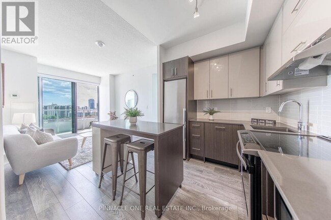 Building Photo - 180 Fairview Mall Dr